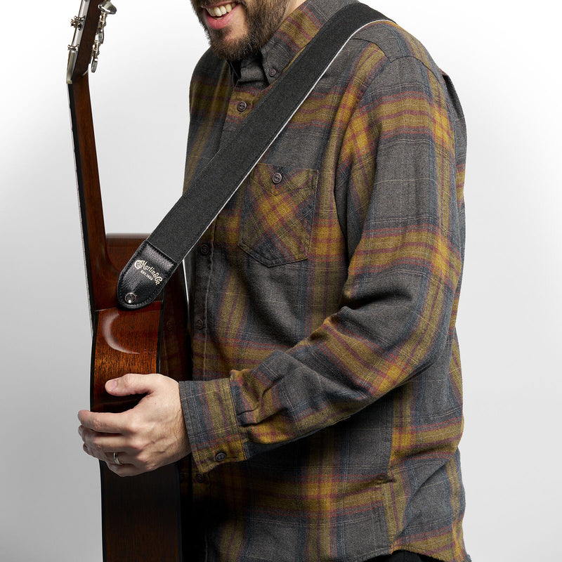 Load image into gallery viewer, Courroie Éco-responsable fabriquée à partir de “Seawool” -Tweed Charbon de Bois