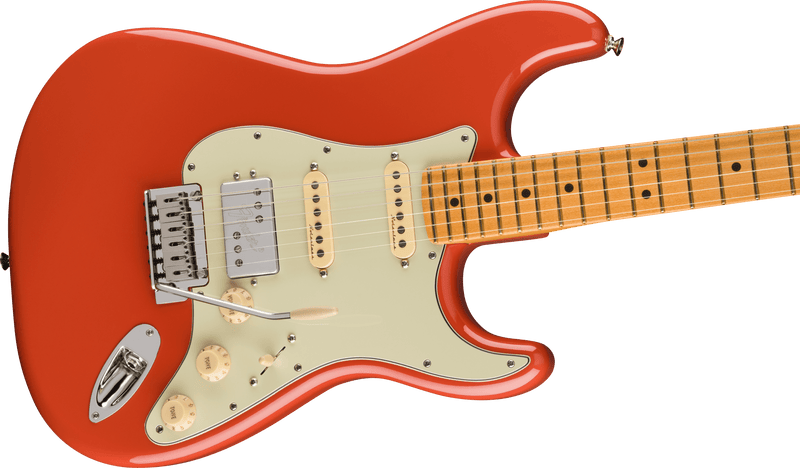 Load image into gallery viewer, PLAYER PLUS STRATOCASTER® HSS Touche en Érable, fini Rouge Fiesta avec étui souple Deluxe