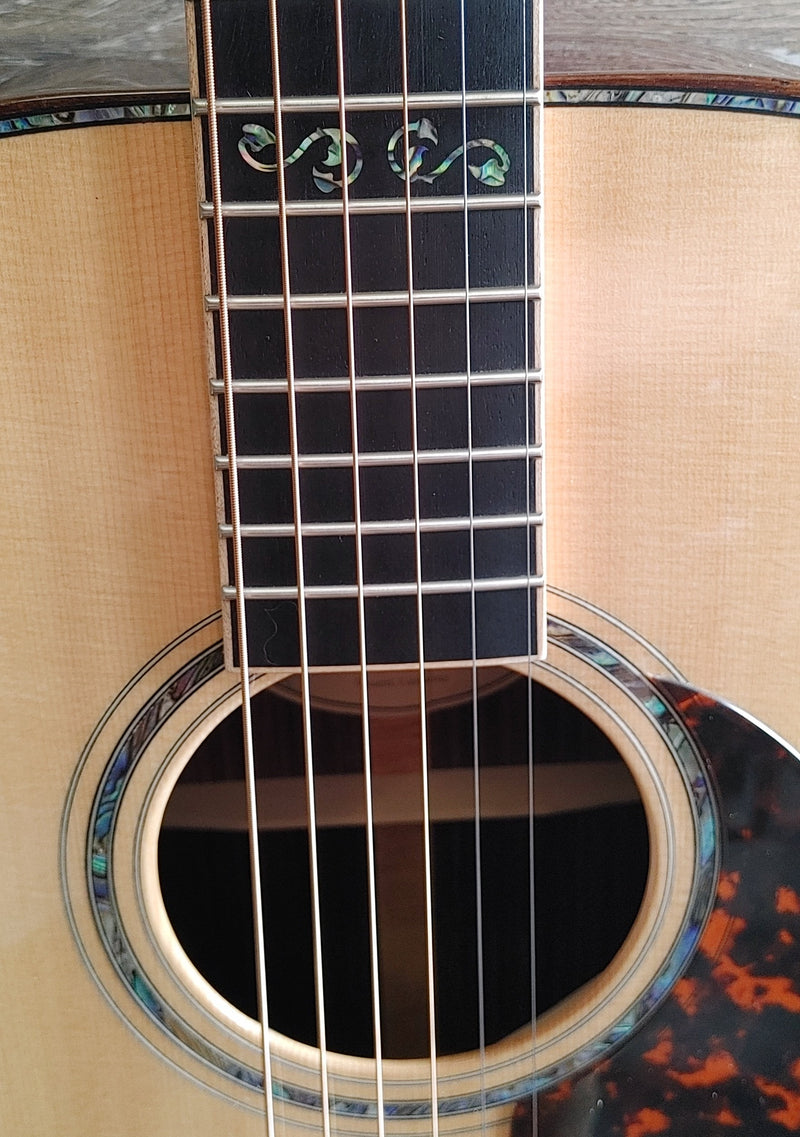 Chargez l'image dans la visionneuse de la galerie, Guitare acoustique Jumbo en palissendre J-10-RW avec étui rigide