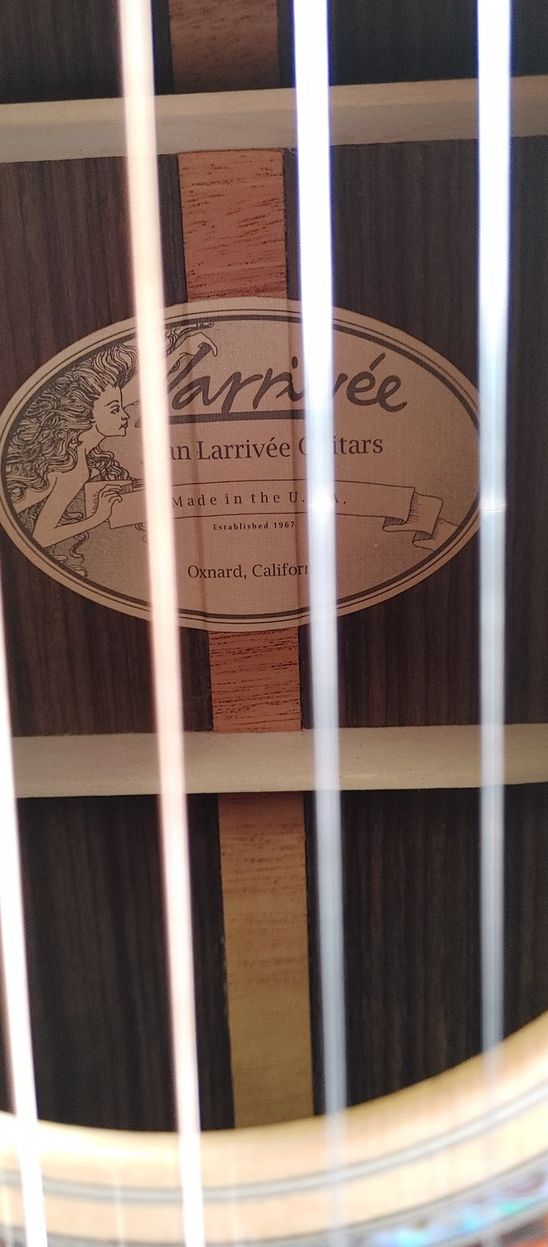 Chargez l'image dans la visionneuse de la galerie, Guitare acoustique Jumbo en palissendre J-10-RW avec étui rigide