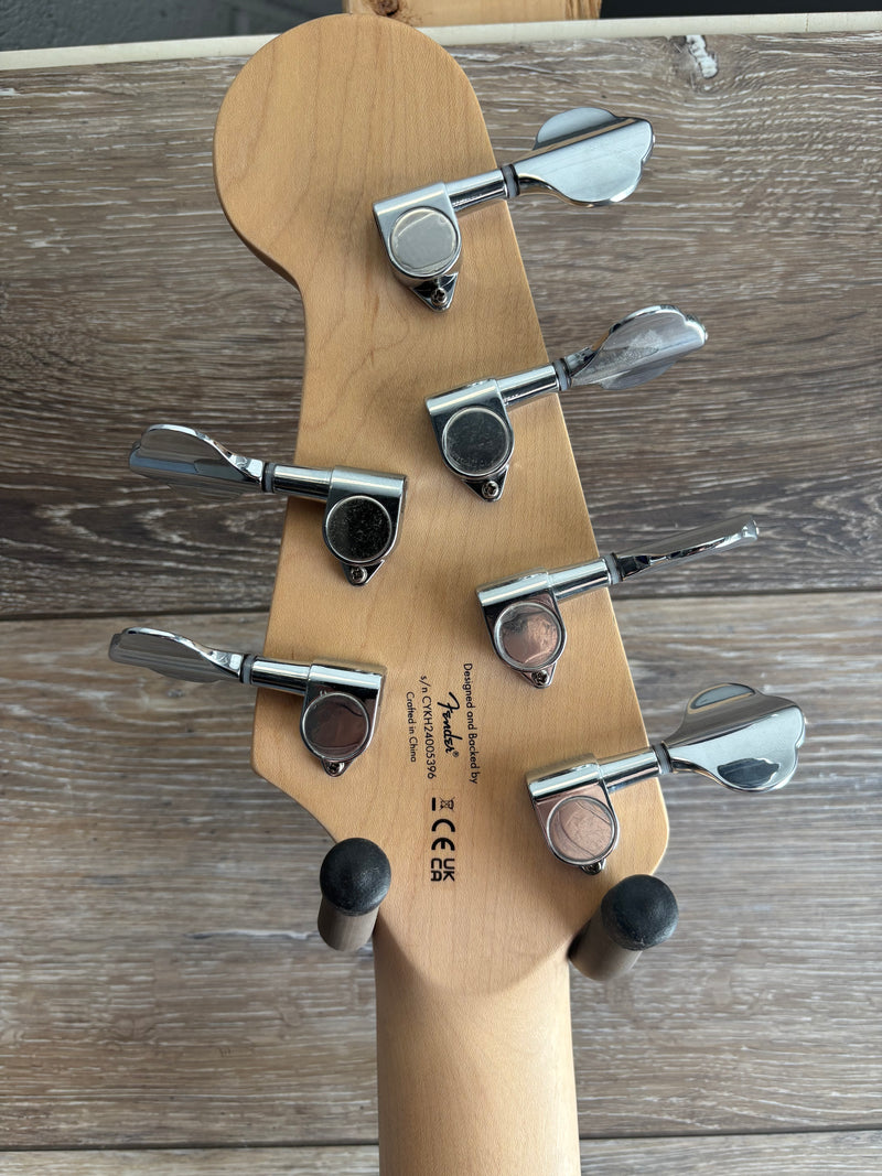 Chargez l'image dans la visionneuse de la galerie, Basse électrique "B-Stock" , Affinity Series™ Jazz Bass® VI, touche en laurier, pickguard noir, noir métallisé