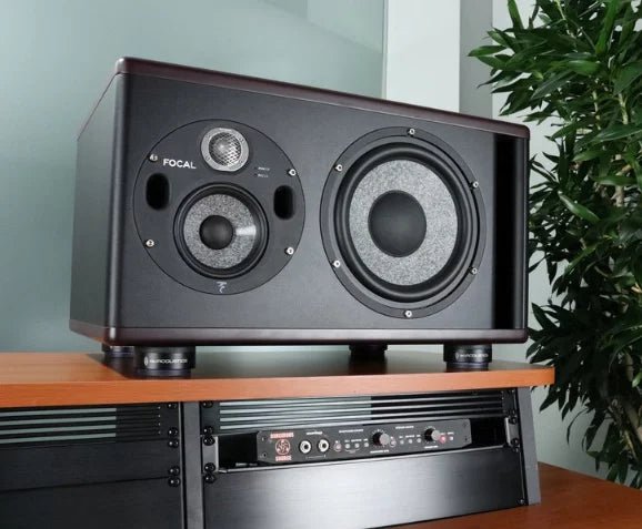 Load image into gallery viewer, ISO - PUCK mini, Isolation acoustique pour surface plane (pqt de 8 ) 1.7″x0.9″ (44x24mm), 6lbs (2.75kg) par unité - Drummond Musique