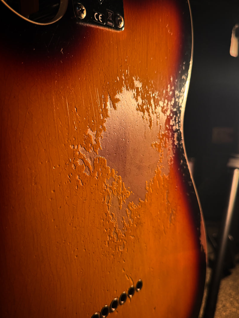 Load image into gallery viewer, Guitare électrique Telecaster Custom Reverse 1960 Heavy Relic 2023