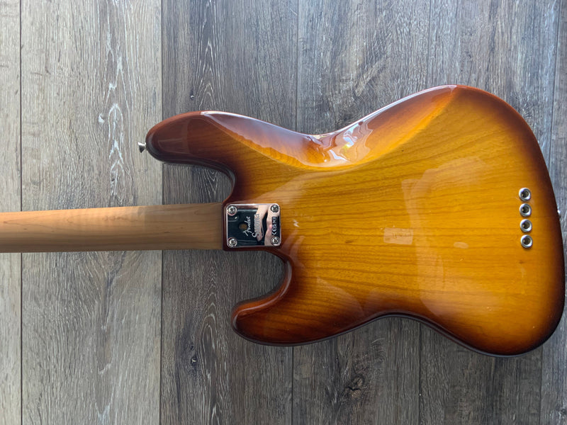 Load image into gallery viewer, Usagé basse électrique 4 cordes édition limitée "Suona Jazz Bass® Thinline" - Drummond Musique