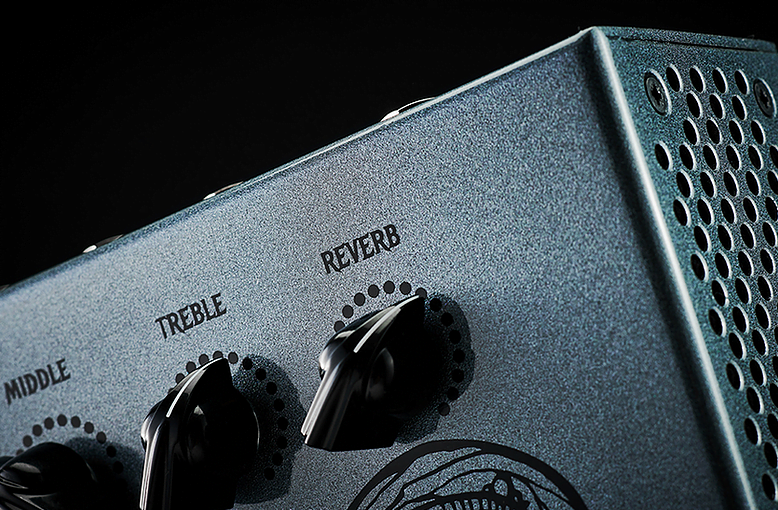 Load image into gallery viewer, Guitar amplifier "V4 THE KRAKEN AMP2021" 180W