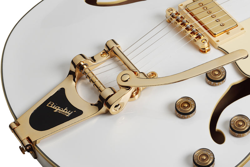 Chargez l'image dans la visionneuse de la galerie, Guitare électrique 6 cordes Robin Zander Corsair, 22 frettes, Manche en ‘’c’’ en ébène avec Bigsby- Blanc et Or (pas d’étui)