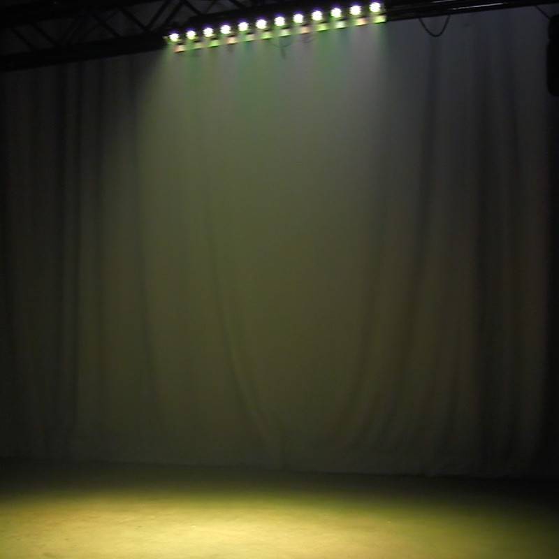 Load image into gallery viewer, Barre Ultra HEX 12 LED 6-en-1 HEX LED, 12 x 10 Watt Luminaire linéaire