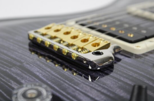 PRS / 101551::PT:H / CUM4FTHTI63_5-5V Core Custom 24 - 10 Top - Purple Iris with Hard Case