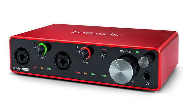 Chargez l'image dans la visionneuse de la galerie, interface audio USB, 2 entrées preamp ou ligne,2 entrées ligne,4 sorties, midi i/o

