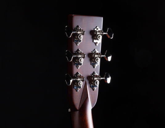 Guitare acoustique Modèle Orchestra Cutaway OM Vintage Signature DANA BOURGEOIS’