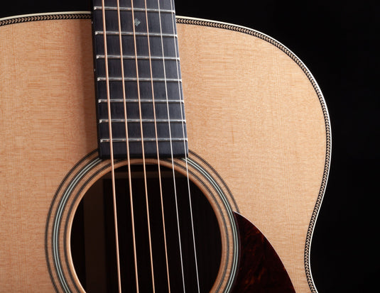 Guitare acoustique Modèle Orchestra Cutaway OM Vintage Signature DANA BOURGEOIS’