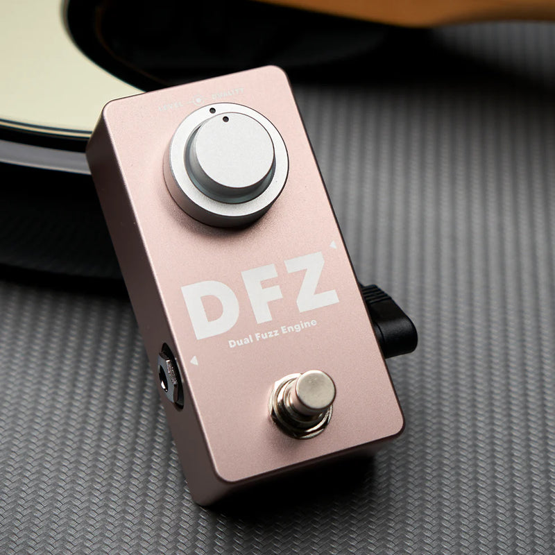 Load image into gallery viewer, Pédale de fuzz pour basse "Fuzz Duality"
