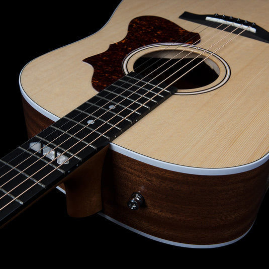 Guitare électro-acoustique Metropolis Classique avec EQ et housse