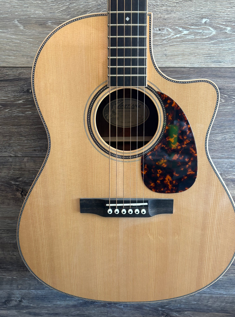 Chargez l&#39;image dans la visionneuse de la galerie, Guitare électro-acoustique à pan coupé &quot;LV-44RE&quot;
