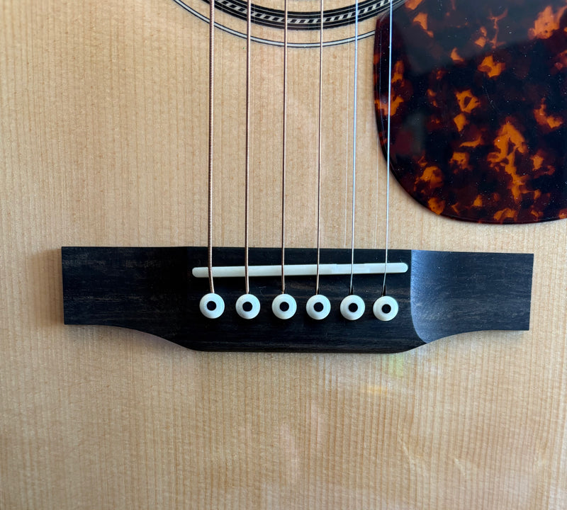 Chargez l&#39;image dans la visionneuse de la galerie, Guitare électro-acoustique à pan coupé &quot;LV-44RE&quot;
