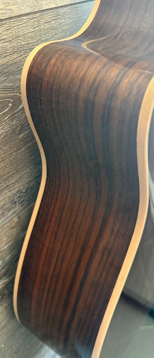 Guitare électro-acoustique à pan coupé "LV-44RE"