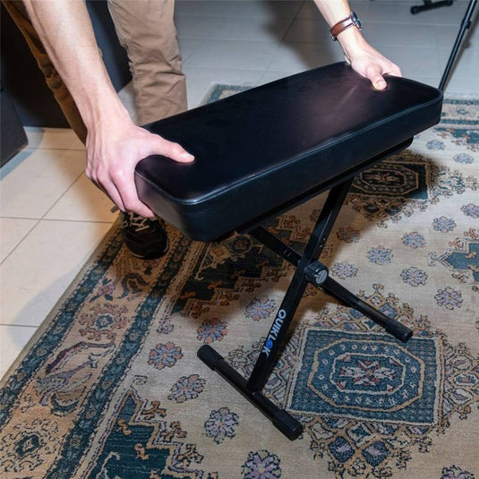 Banc réglable pour clavier avec coussin épais