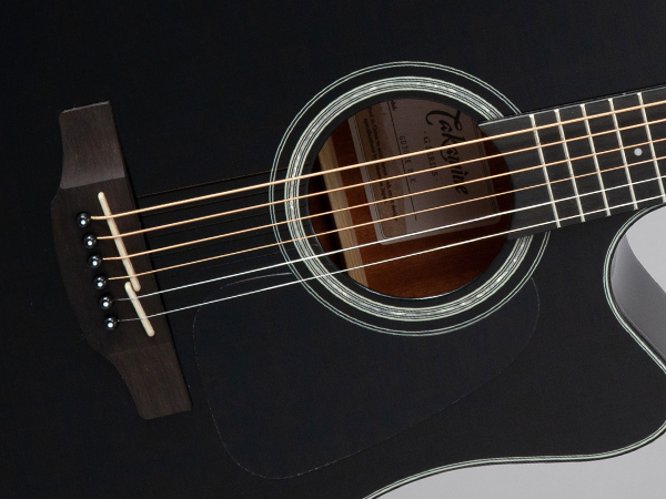 Load image into gallery viewer, Guitare électro-acoustique Dreadnought à pan coupé, noire- pas d’étui
