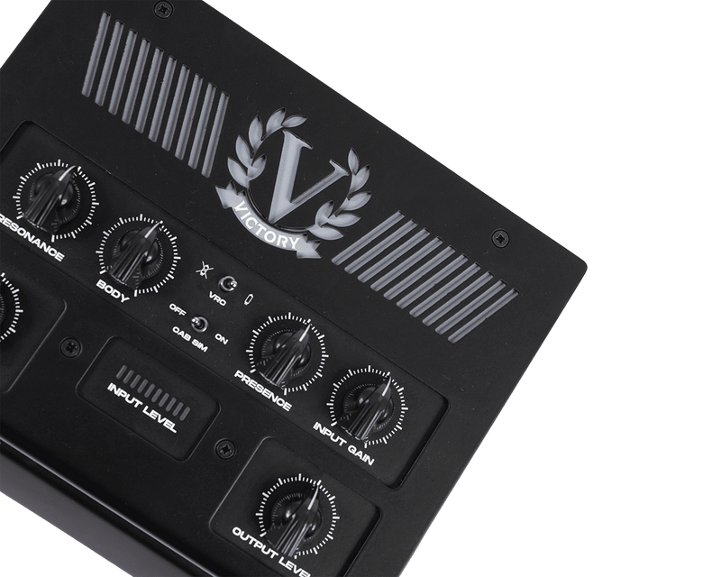 Chargez l'image dans la visionneuse de la galerie, Amplificateur de puissance à lampes, 200 watts sous 4 Ω, 100 watts sous 8 Ω, 50 watts sous 16 Ω
