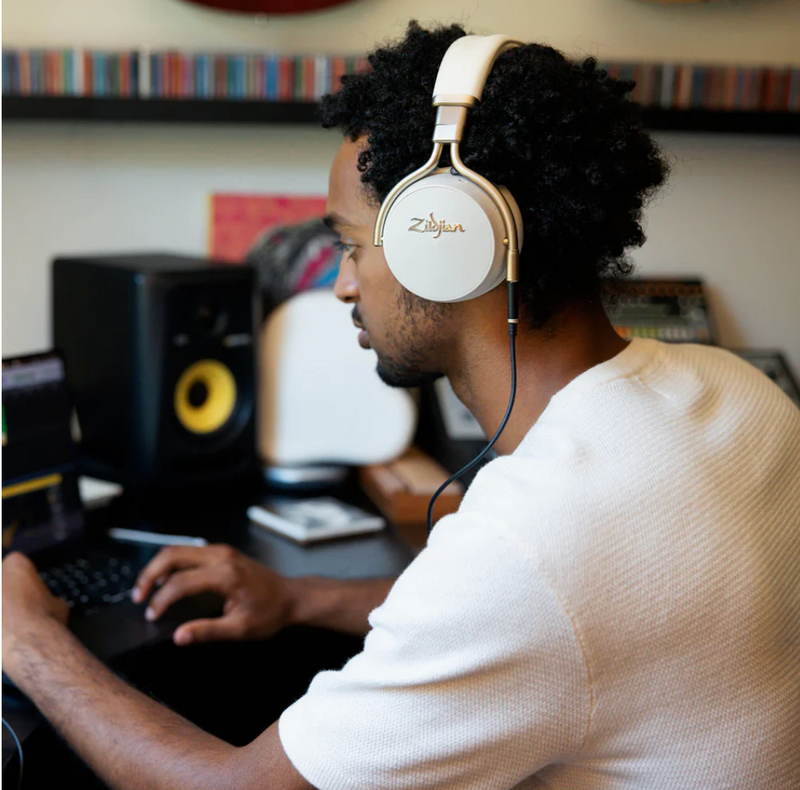 Load image into gallery viewer, Casque d'écoute "Alchem-E Perfect Tune"
