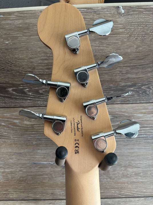 Basse électrique "B-Stock" , Affinity Series™ Jazz Bass® VI, touche en laurier, pickguard noir, noir métallisé