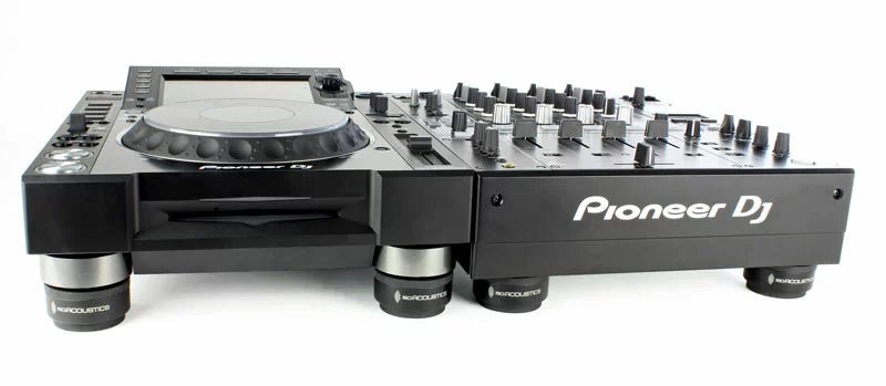 Load image into gallery viewer, ISO - PUCK mini, Isolation acoustique pour surface plane (pqt de 8 ) 1.7″x0.9″ (44x24mm), 6lbs (2.75kg) par unité - Drummond Musique
