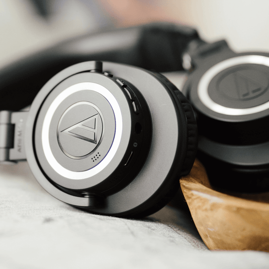 Professional wireless “Bluetooth” studio headphones with USB-C connection