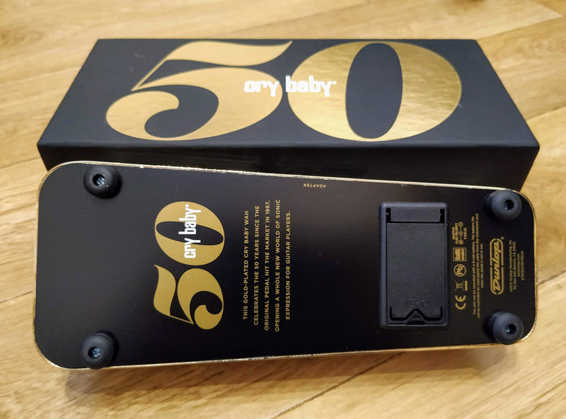 Load image into gallery viewer, Pédale d&#39;expression wha wha &quot;50 th Anniv, Gold Cry Baby Wah&quot;
