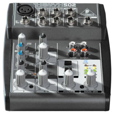 Console de mixage avec 5 entrées et 2 bus